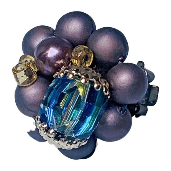 Vintage Japan Purple Rhinestone Flower Clip-On Earrings 1" Beaded Jewelry - Picture 4 of 11